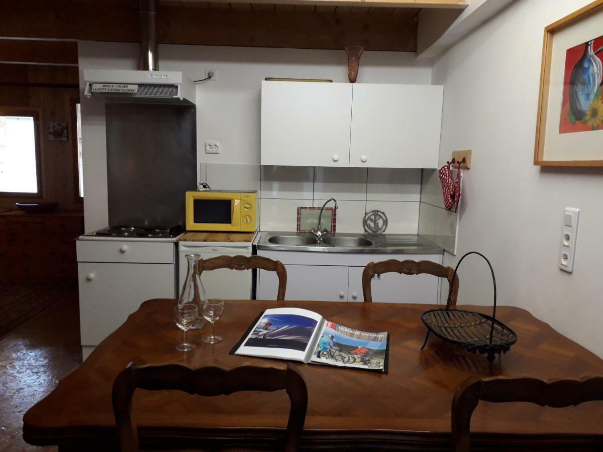Meuble De Tourisme La Jaulipiere Apartment Joursac Екстериор снимка